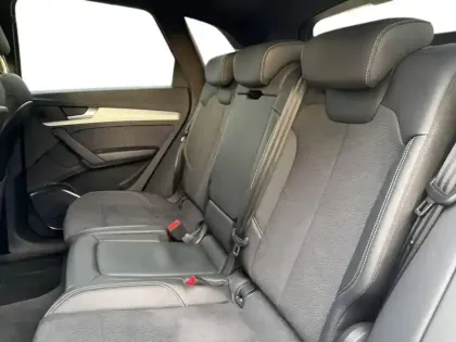 Photo 38 Audi Q5  55 TFSIe 367 S tronic 7 Quattro