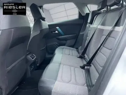 Photo 10 Citroën C4 e- 136 ch Automatique