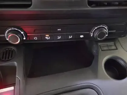 Photo 48 Opel combo  CARGO 1.5 130 CH S/S L1H1 STANDARD