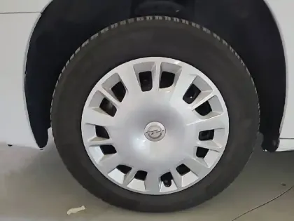 Photo 36 Opel combo  CARGO 1.5 130 CH S/S L1H1 STANDARD