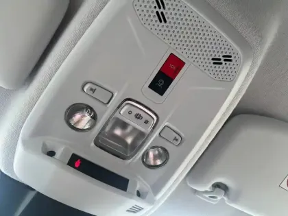 Photo 56 Peugeot 208  Hybrid 110 e-DCS6