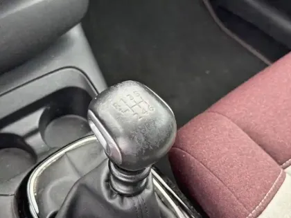 Photo 13 Citroën C4 Cactus  PureTech 110 S&S BVM6