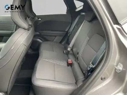 Photo 9 Renault Captur  E-Tech full hybrid 160 ch