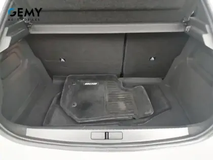 Photo 24 Peugeot 208  BlueHDi 100 S&S BVM6