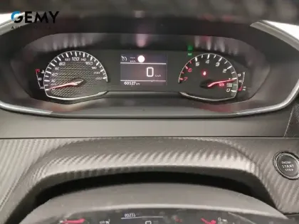 Photo 15 Peugeot 2008  PureTech 100 S&S BVM6