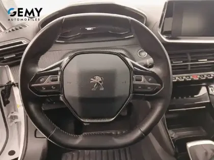 Photo 12 Peugeot 2008  PureTech 100 S&S BVM6
