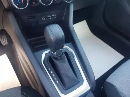 Photo 12 Renault Clio  E-Tech full hybrid 145 ch GSR2