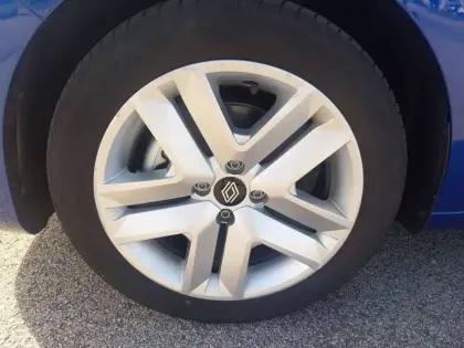 Photo 15 Renault Clio  E-Tech full hybrid 145 ch GSR2