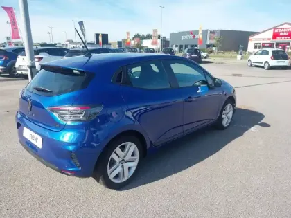 Photo 4 Renault Clio  E-Tech full hybrid 145 ch GSR2