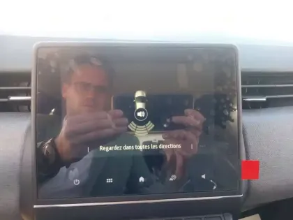 Photo 16 Renault Clio  E-Tech full hybrid 145 ch GSR2