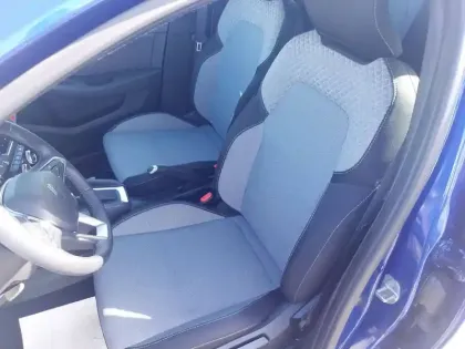 Photo 8 Renault Clio  E-Tech full hybrid 145 ch GSR2