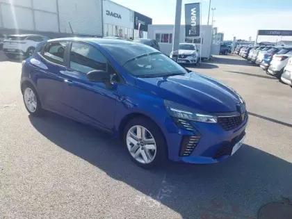 Photo 6 Renault Clio  E-Tech full hybrid 145 ch GSR2