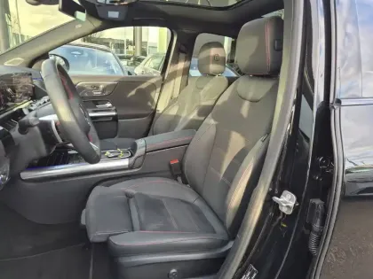 Photo 12 Mercedes GLA  200 d 8G-DCT