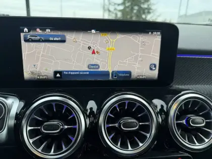 Photo 34 Mercedes GLB  200 d 8G-DCT