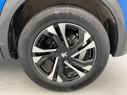 Photo 46 Peugeot 2008  PureTech 130 S&S BVM6