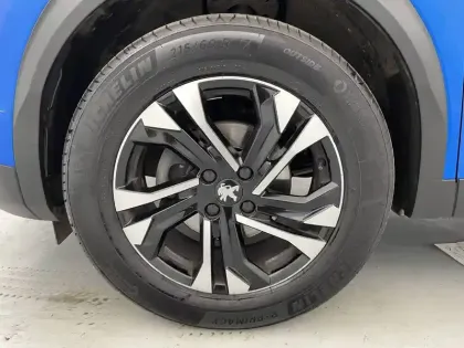 Photo 78 Peugeot 2008  PureTech 130 S&S BVM6