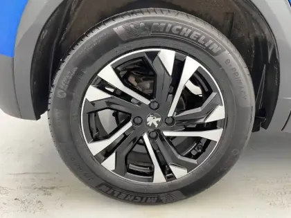 Photo 49 Peugeot 2008  PureTech 130 S&S BVM6