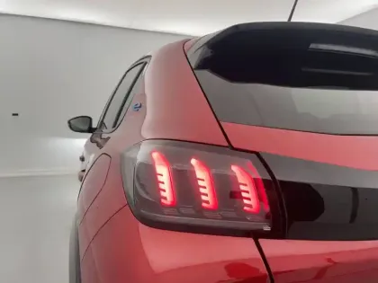 Photo 27 Peugeot 208  Electrique 50 kWh 136ch