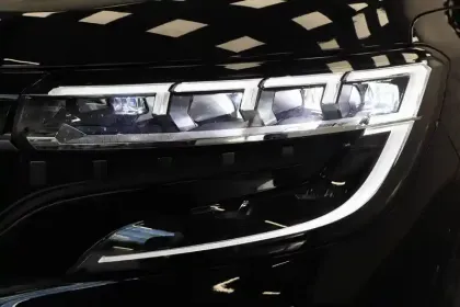 Photo 43 Renault Espace  E-Tech full hybrid 200 GSR2