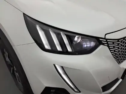 Photo 15 Peugeot 2008  Electrique 136 ch