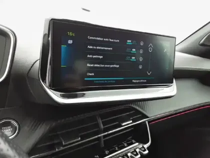 Photo 19 Peugeot 2008  Electrique 136 ch