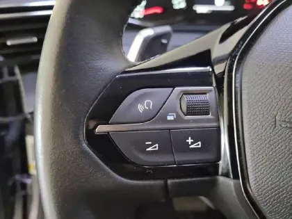 Photo 26 Peugeot 2008  PureTech 130 S&S EAT8