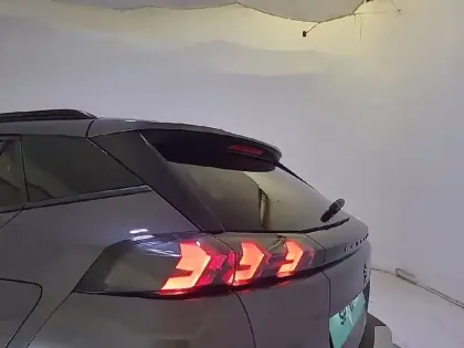 Photo 16 Peugeot 2008  PureTech 130 S&S EAT8