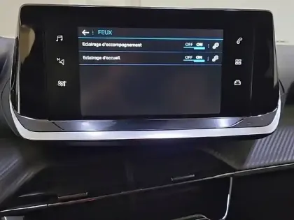 Photo 22 Peugeot 2008  PureTech 130 S&S EAT8