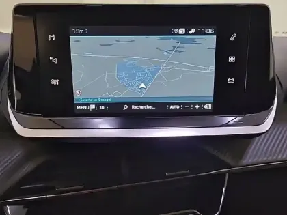 Photo 18 Peugeot 2008  PureTech 130 S&S EAT8