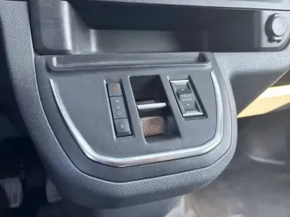 Photo 13 Peugeot Expert  FGN TOLE STANDARD ELECTRIQUE 75KWH 136