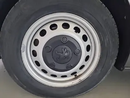 Photo 32 Peugeot Expert  FGN TOLE STANDARD ELECTRIQUE 75KWH 136