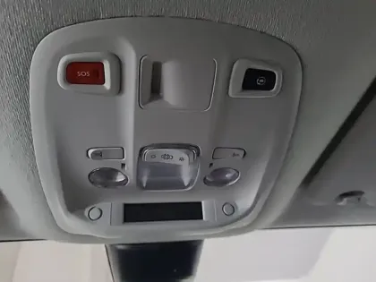 Photo 44 Peugeot Expert  FGN TOLE STANDARD ELECTRIQUE 75KWH 136