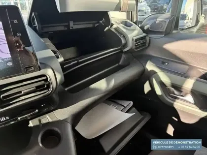 Photo 20 Citroën Berlingo e- Taille M 136 ch 100 kWh Automatique