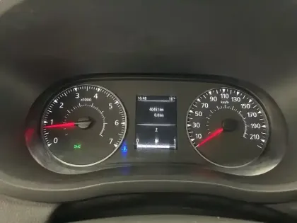 Photo 35 Renault Master  BENNE TRACTION 3T5 L2 DCI 135