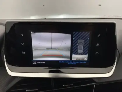 Photo 25 Peugeot 2008  PureTech 100 S&S BVM6