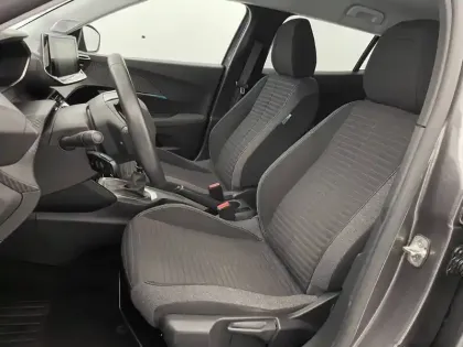 Photo 13 Peugeot 2008  PureTech 100 S&S BVM6