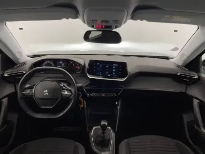 Photo 29 Peugeot 2008  PureTech 100 S&S BVM6