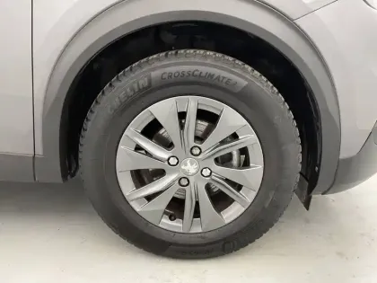 Photo 18 Peugeot 2008  PureTech 100 S&S BVM6