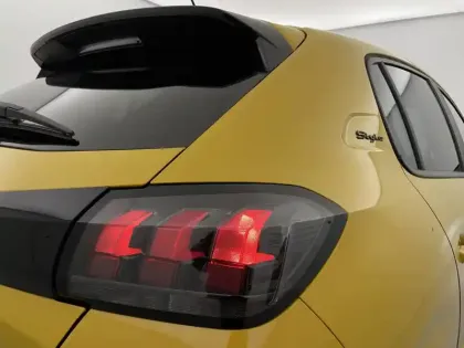 Photo 56 Peugeot 208  PureTech 100 S&S BVM6