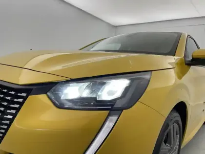 Photo 90 Peugeot 208  PureTech 100 S&S BVM6