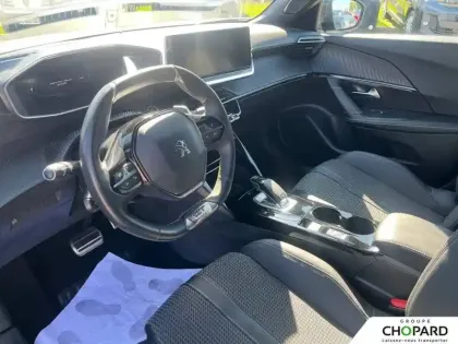 Photo 1 Peugeot 2008  PureTech 130 S&S EAT8