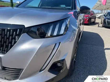 Photo 22 Peugeot 2008  PureTech 130 S&S EAT8