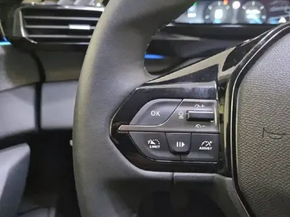 Photo 56 Peugeot 308  PureTech 130ch S&S BVM6