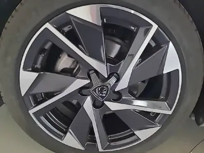 Photo 42 Peugeot 308  PureTech 130ch S&S BVM6