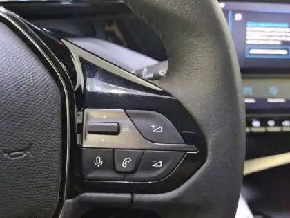 Photo 27 Peugeot 308  PureTech 130ch S&S BVM6