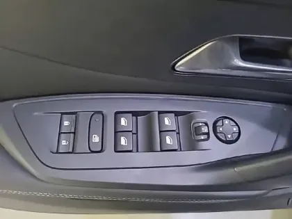 Photo 28 Peugeot 308  PureTech 130ch S&S BVM6