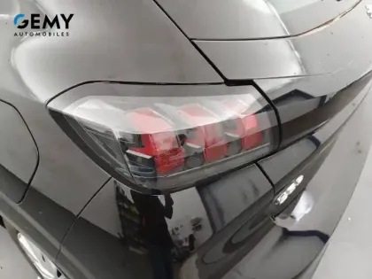 Photo 33 Peugeot 208  BlueHDi 100 S&S BVM6