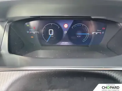 Photo 42 Peugeot 2008  Hybrid 145 e-DCS6