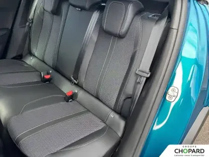 Photo 67 Peugeot 2008  Hybrid 145 e-DCS6