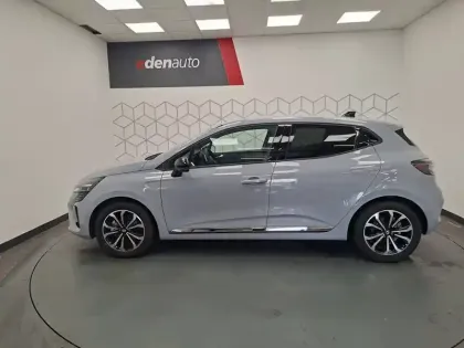 Photo 6 Renault Clio  E-Tech full hybrid 145 ch GSR2